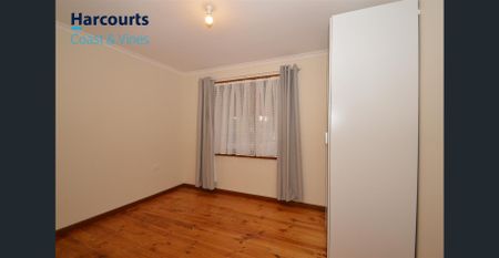 3 BEDROOM FAMILY HOME CLOSE TO PARK & SHOPS - Photo 4