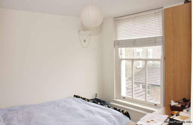 2 bedroom property to rent in London - Photo 1