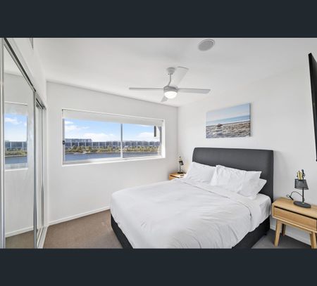 37/19 Shine Court, Birtinya, Qld 4575 - Photo 3