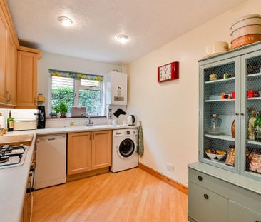 2 bedroom ground floor flat to rent - Photo 5