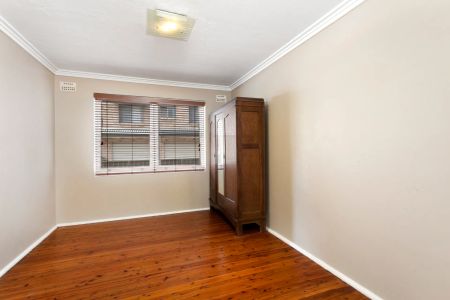 Beach side living - Photo 2