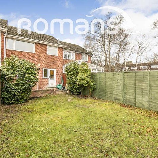 Fairwater Drive, Woodley, RG5 - Photo 1