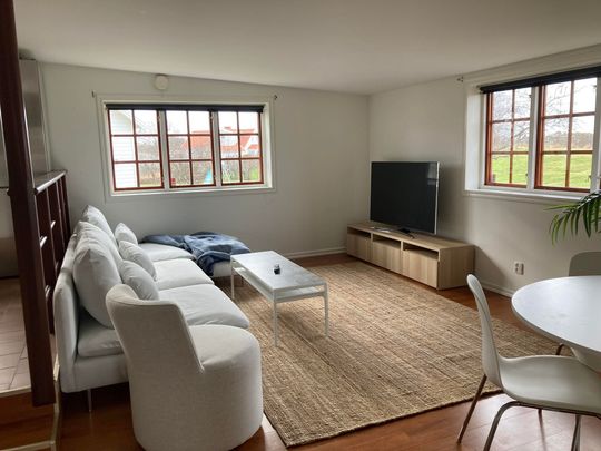 Grundsundsvägen, Torslanda - Photo 1