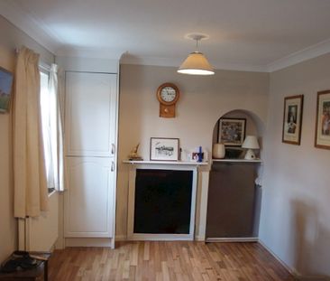 River Farm Cottages, Latham Road - Photo 1