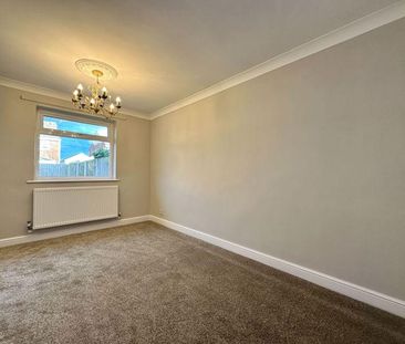 2 bedroom semi-detached bungalow to rent - Photo 2