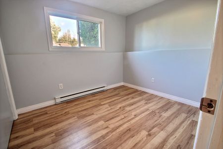 32 Meadowdale, Moncton, NB, E1G 1E1, Canada - Photo 4