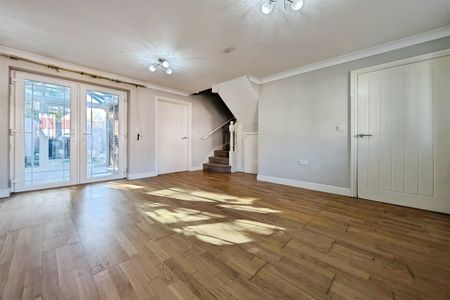 Heath Road, SO19 - Photo 3