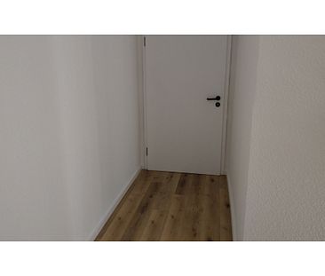 - 2 - Raumwohnung mit Balkon in Freital - Photo 1