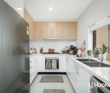 Great 4 Bedroom Home - Ideal Location! - Photo 2