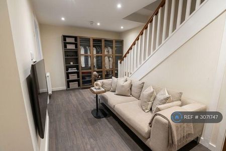 6 bedroom semi-detached house to rent - Photo 3