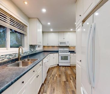 For Lease - 1290 Redbank Crescent Unit# Main, Oakville, Ontario - Photo 3