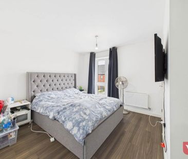 3 bedroom end of terrace house to rent - Photo 4