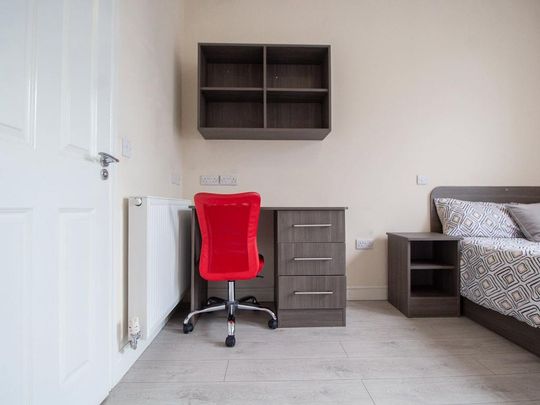 Studio to rent - Photo 1