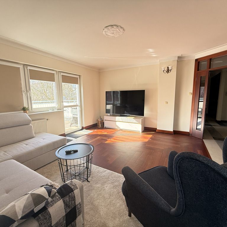 Komfortowy apartament przy Pl.Batorego z garażem - Photo 1