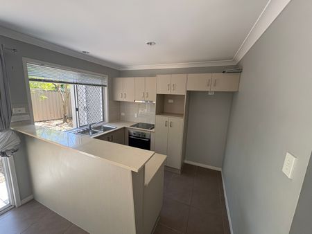 29/19 Gumtree Crescent, Upper Coomera QLD 4209 - Townhouse For Rent | Domain - Photo 3