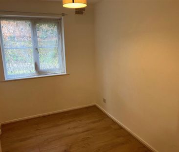 2 bedroom maisonette to rent - Photo 4