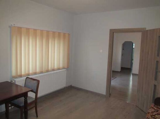 Apartament 1 camera, 50 mp, imobil casa, decomandat, parcare, zona strazii Iris - Photo 1