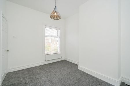 2 bedroom terraced house to rent - Photo 3