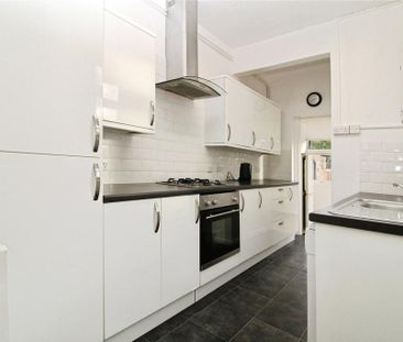 2 bedroom semi-detached house to rent - Photo 5