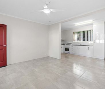 1 / 277a James Street, Newtown QLD 4350 - Photo 4