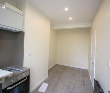Studio Flat, High Street, SE25 - Photo 1