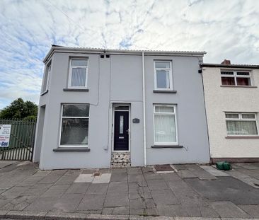 2 bedroom end of terrace house to rent - Photo 4