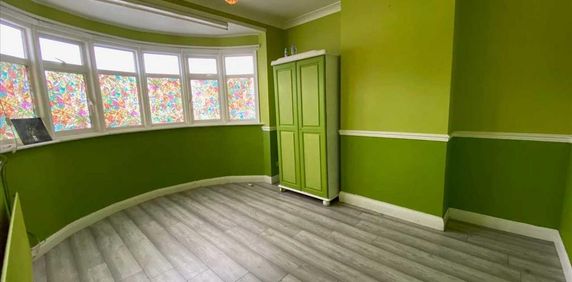 House share to rent - Photo 2