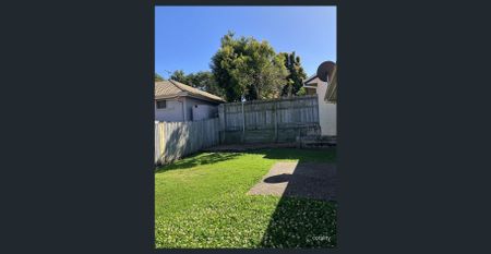 Lovely home in Forest Lake - Photo 5