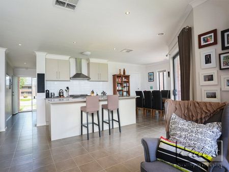 WHERE LIFESTYLE AND CONVENIENCE COME TOGETHER! - Photo 3