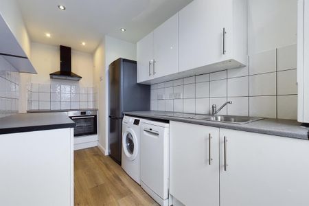 2 bedroom apartment to rent - Photo 4