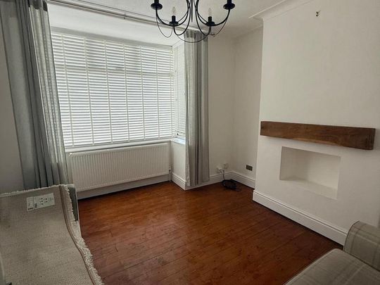 3 bedroom semi-detached house to rent - Photo 1