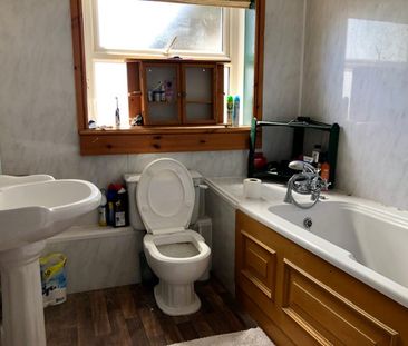 Room in a Shared Flat, West Court, BN3 - Photo 3