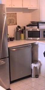 Beau 4 1/2 Vieux Longueuil style condo à louer - Béton - Photo 4