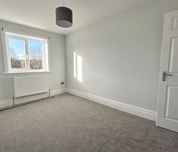 Flat 2, Beck House, 3 West Parade Road, Scarborough - Photo 2