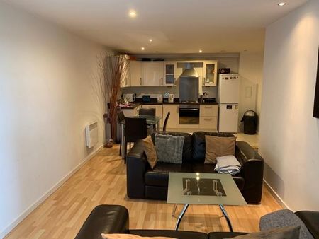 2 bedroom apartment to rent - Photo 3