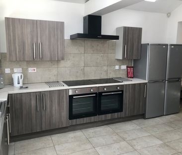 8 Bed Terraced House, Kenmare Road, L15 - Photo 6