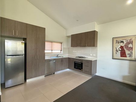 FULLY FURNISHED TWO BEDROOM UNIT - Photo 4