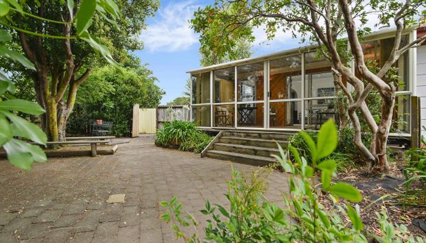 SINGLE LEVEL 3 BEDROOM BEAUTY - Photo 1