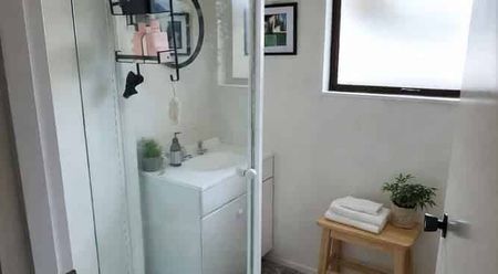 Warm & quiet, charming home + 22m2 storage - Photo 4