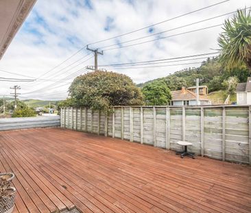 24 Franklyn Road, Tawa - Photo 1