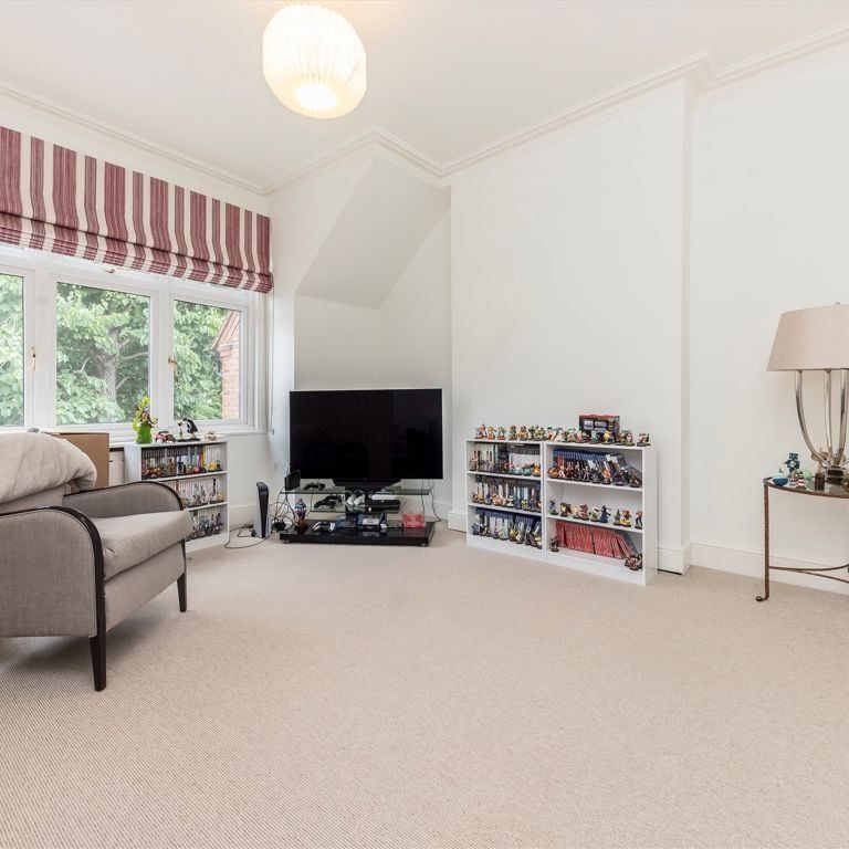 Woodstock Road, W4 1EE, London - Photo 1