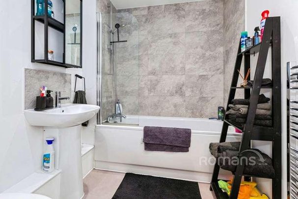 Hythe Lodge, Boyn Valley Road, Maidenhead, Berkshire, SL6 - Photo 1