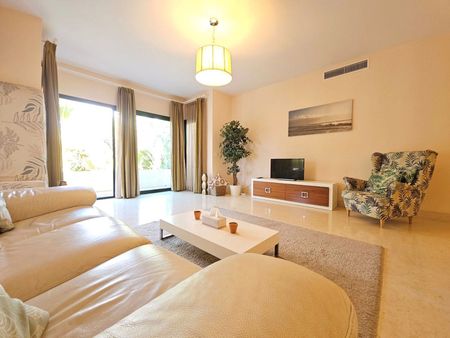 Piso de alquiler en Calle la Pacheca Alta, 22, Benahavís pueblo - Photo 3