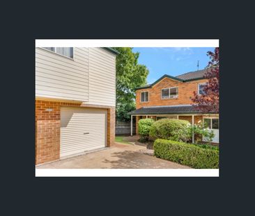 Warm and Welcoming Family Retreat - Photo 6