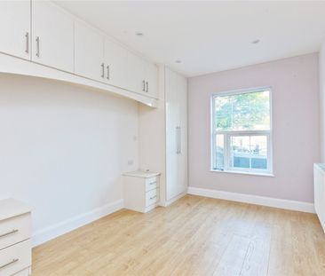 68a High Street, Esher, Surrey, KT10 flat to rent - Photo 3