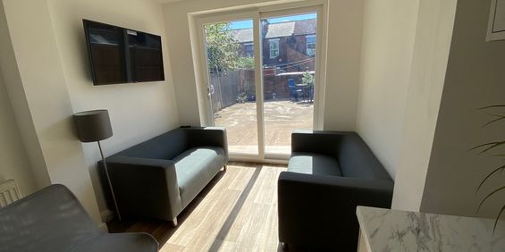 5 Bed Student Accommodation - Photo 3