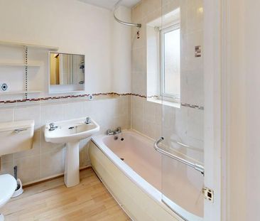 1 bedroom semi-detached house to rent - Photo 2