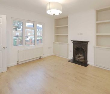 3 bedroom semi-detached house to rent - Photo 6