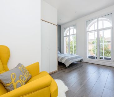 Room in a Shared Flat, Wellington House, L15 - Photo 1