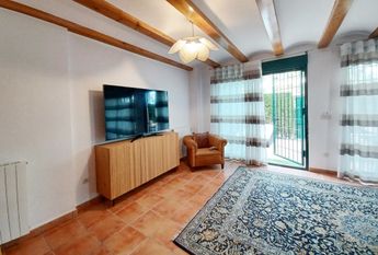 FOR RENT: SPACIOUS AND ELEGANT 4-BEDROOM BUNGALOW FOR LONG TERM